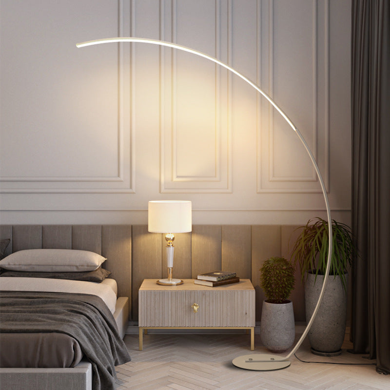 Noxia | Minimalist Arched Floor Lamp — Elegant and Modern Lighting 