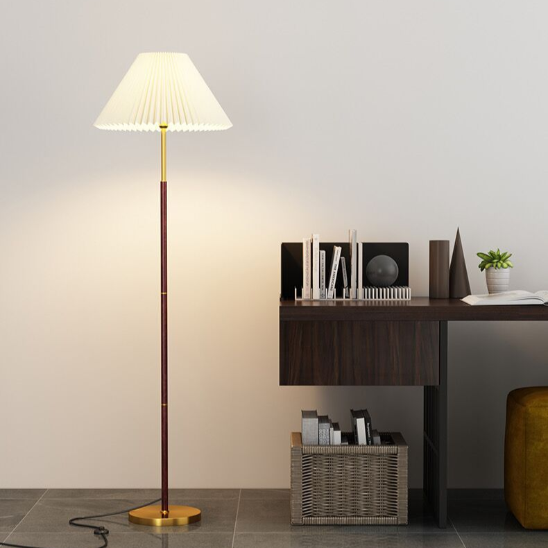 Vilo | Elegant Floor Lamp With Pleated Lampshade — Warm Light For Living Room 